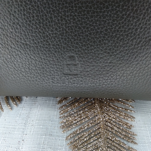 Gray leather safe keeper wallet - Picture 3 of 6